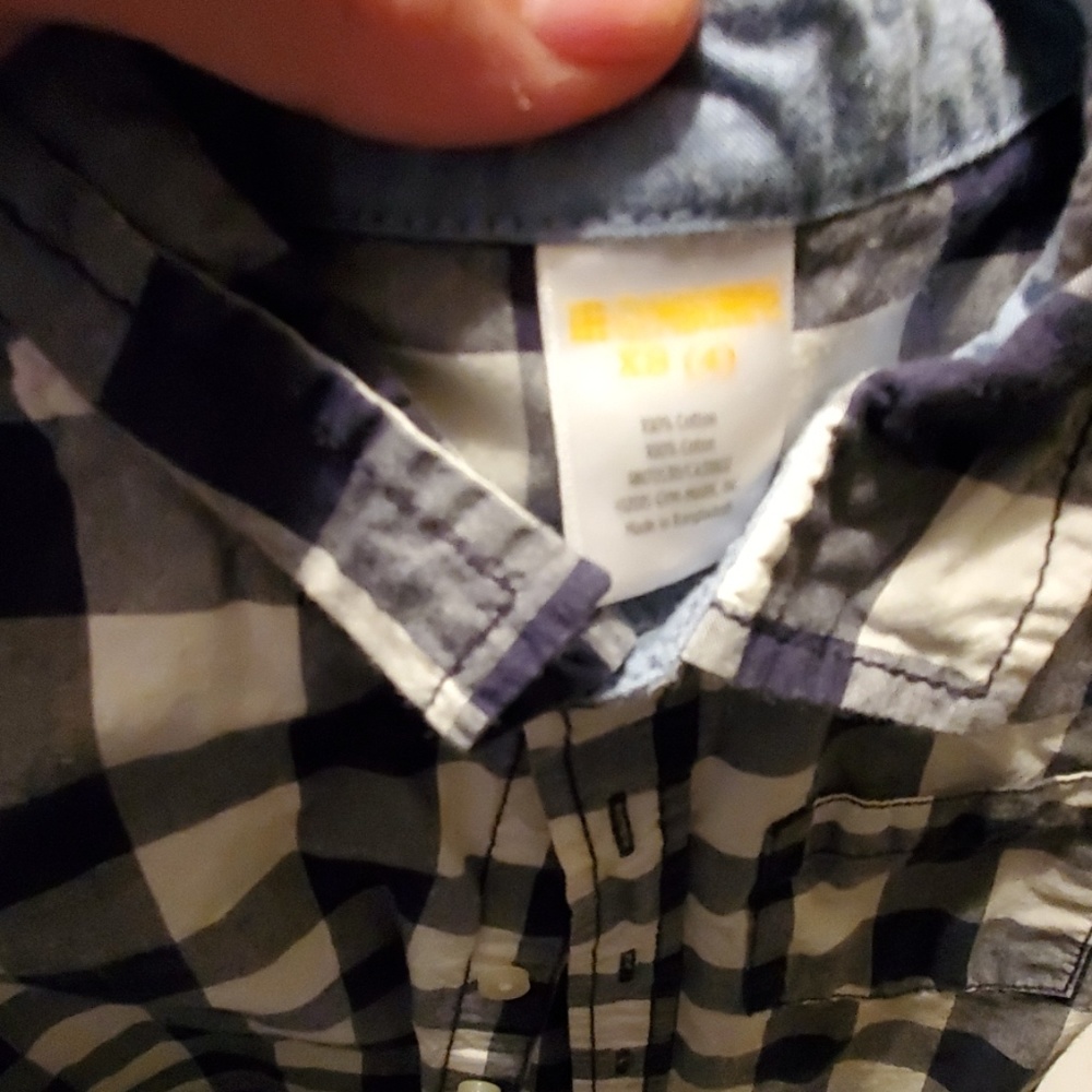Checkered button ups - Picture 5 of 5